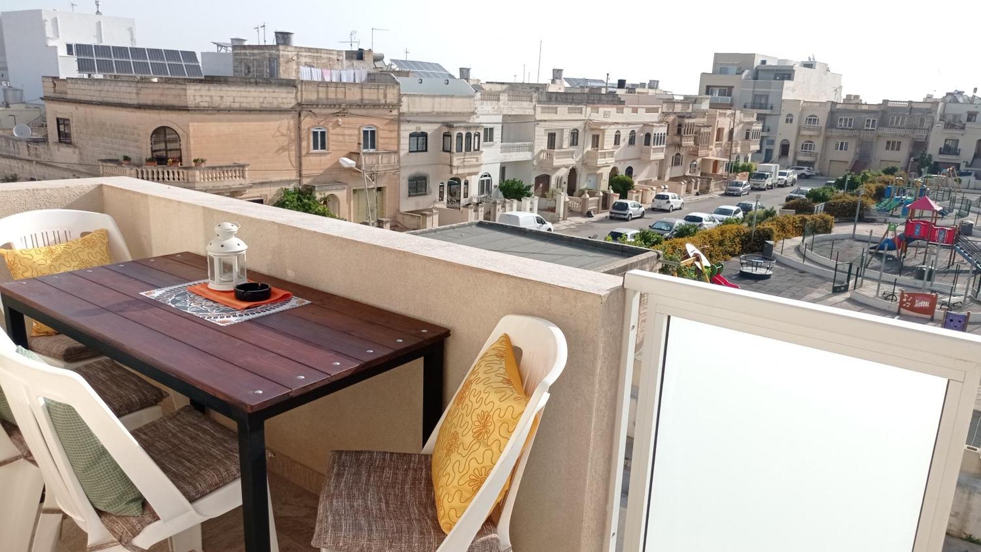 Joseph 2 Stylish Flat With Open Views, Just 4Km From The Airport Or Beach Siggiewi Exterior foto
