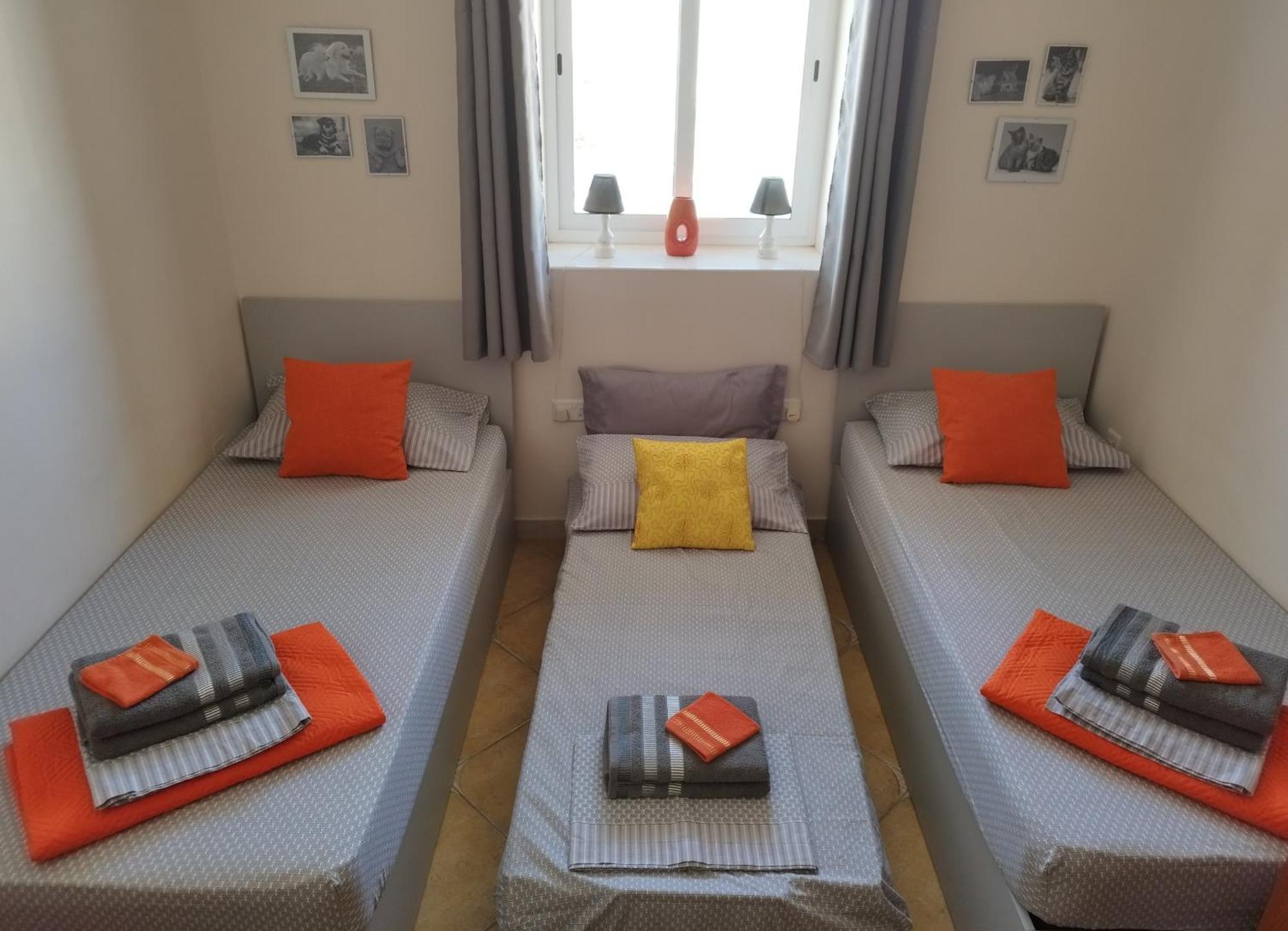 Joseph 2 Stylish Flat With Open Views, Just 4Km From The Airport Or Beach Siggiewi Exterior foto
